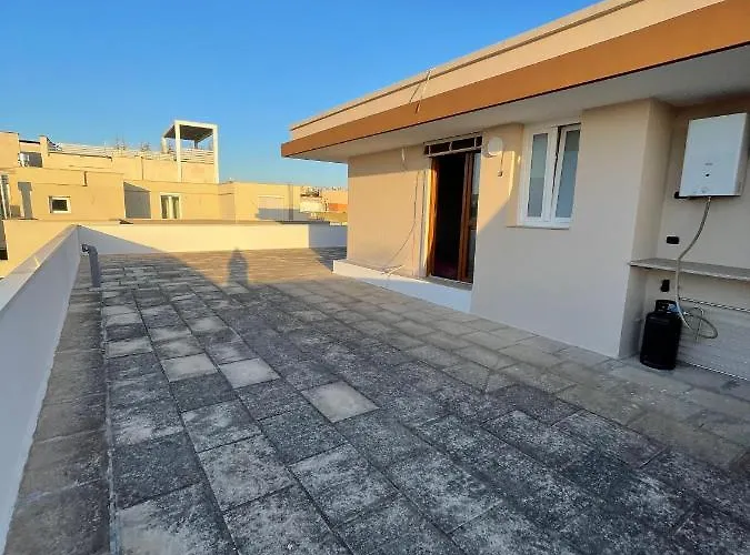 Attico Amaranto Apartment *